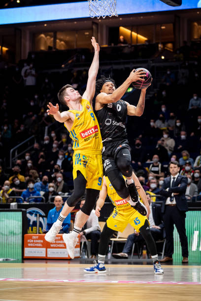 若想重返国 若想重返国